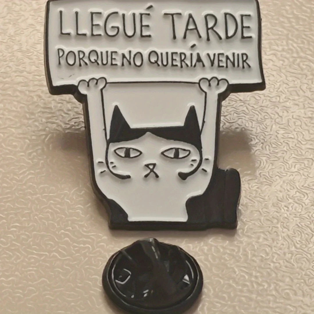 Cat Style Metal Brooch – Novelty Personality Pin for Men & Women