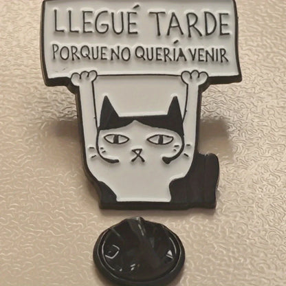 Cat Style Metal Brooch – Novelty Personality Pin for Men & Women