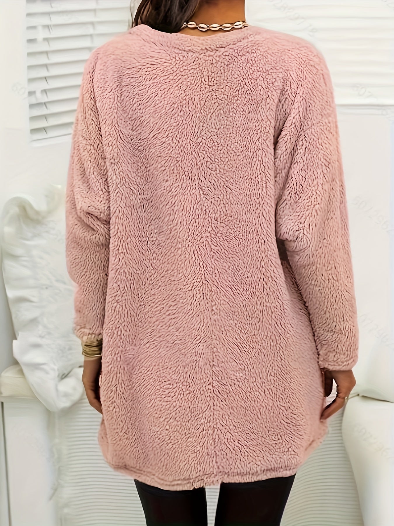 Women's Cozy Fleece Pullover Sweatshirt with Pockets – Long Sleeve Crew Neck for Fall & Winter