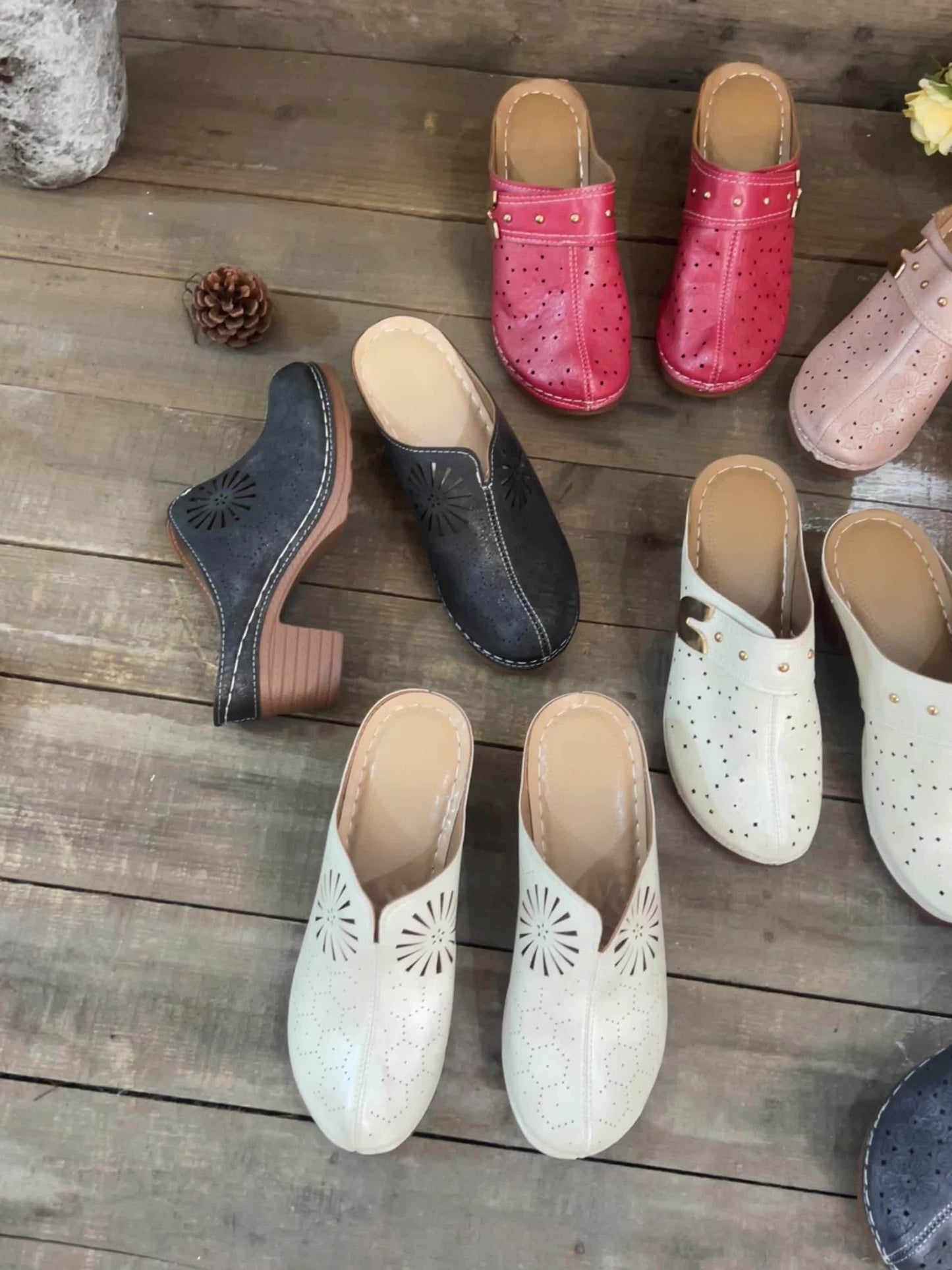 Women's Floral Pattern Slip-On Clogs with Chunky Heel - Closed Toe Soft Sole Walking Shoes