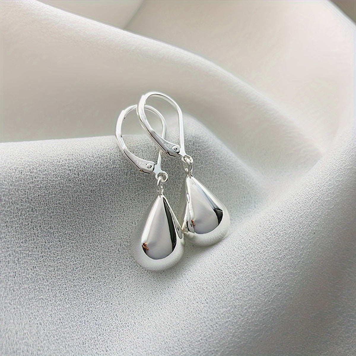 2 Pairs Teardrop Dangle Hoop Earrings for Women - Stainless Steel Hypoallergenic Silver & Gold-Plated, Lightweight Water Drop Leverback Hoops, Fashion Jewelry, Birthday & Holiday Gifts