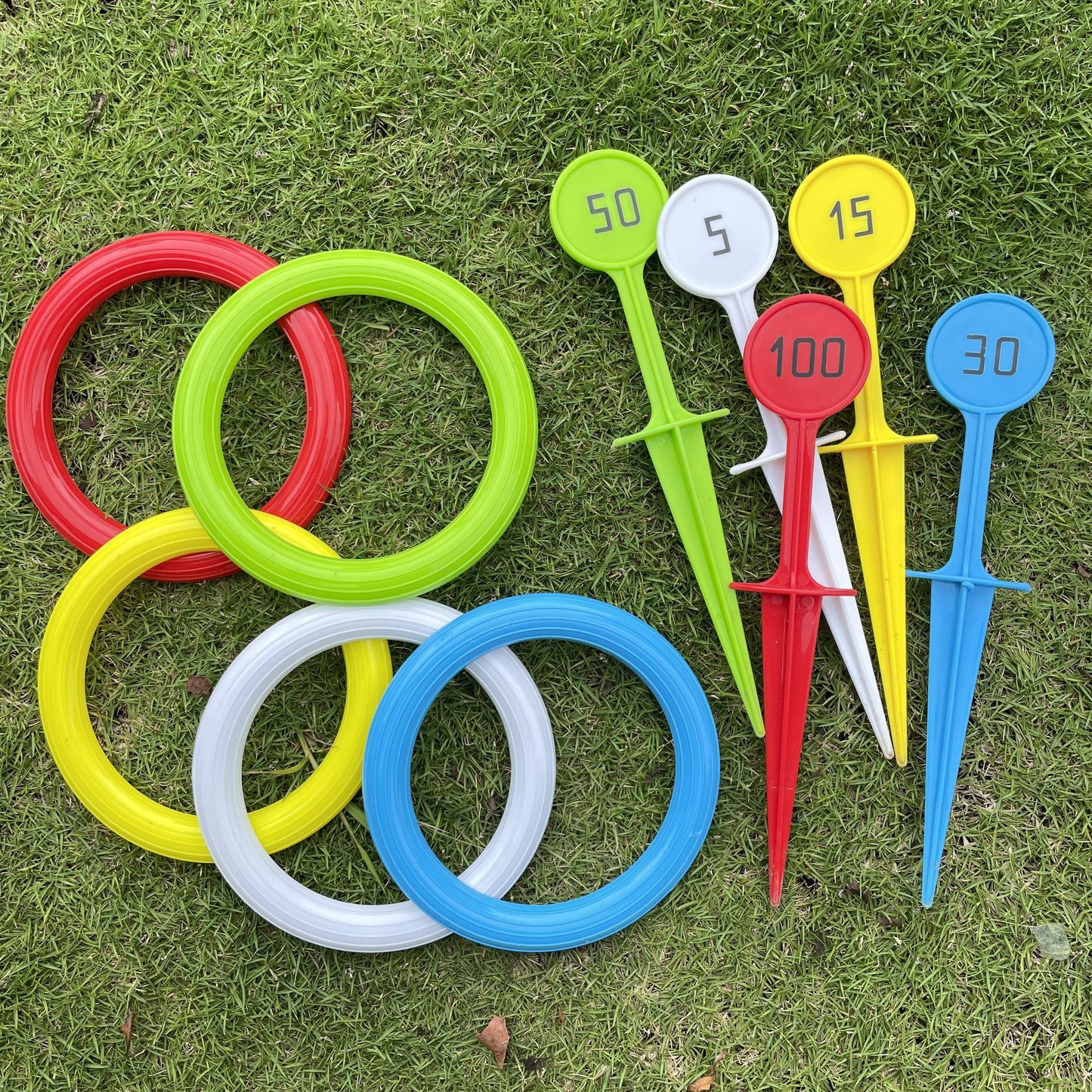 Kids' Outdoor Beach Playset – Colorful Ring Toss Game, Interactive Educational Toy Set in White/Red/Green/Blue/Yellow, Perfect for Halloween & Christmas Gifts